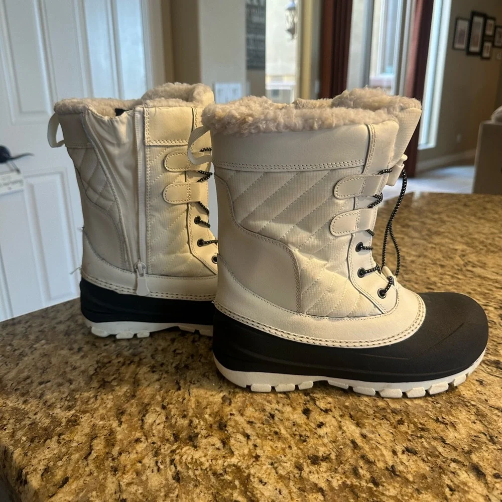 all in motion White and Black Kids Snow Boots